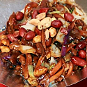 Dostava kineske hrane Beograd Soya Sos - Piletina sa povrćem i kikirikijem u soya sosu